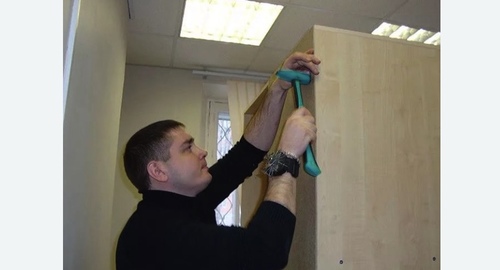 Разборка и сборка мебели в офисе. Шахунья